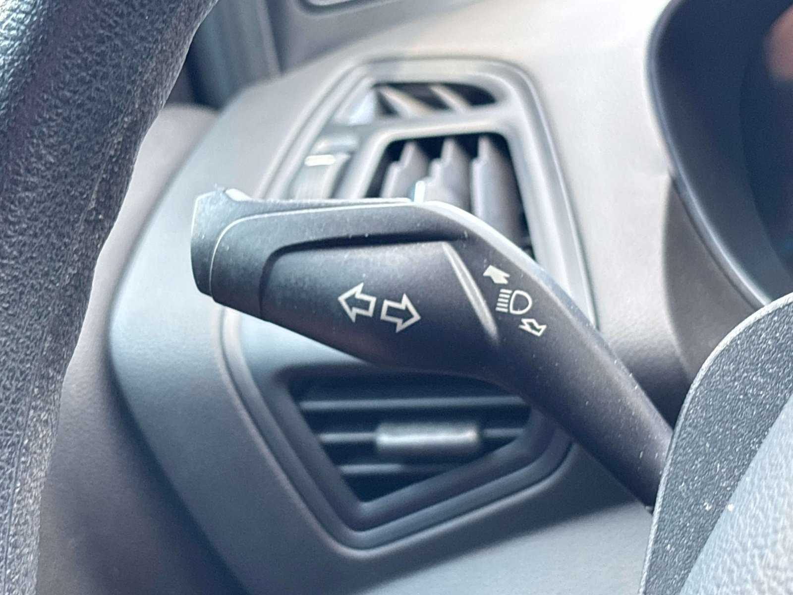 Used 2014 Ford Escape S FWD image 21