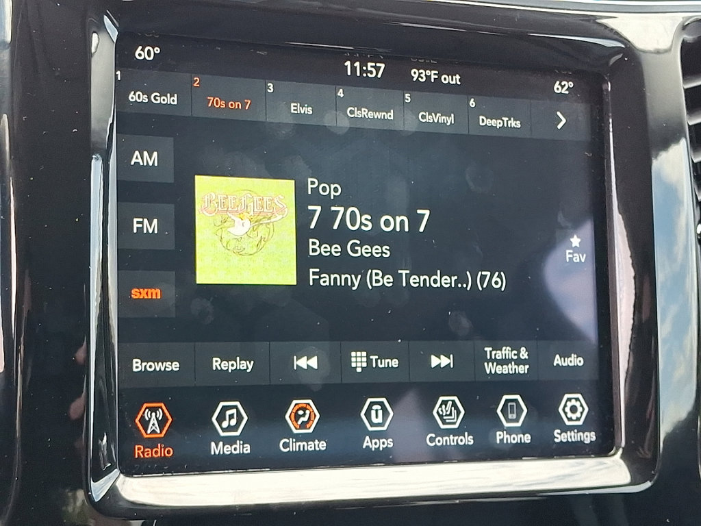 Used 2020 Jeep Cherokee Limited image 27