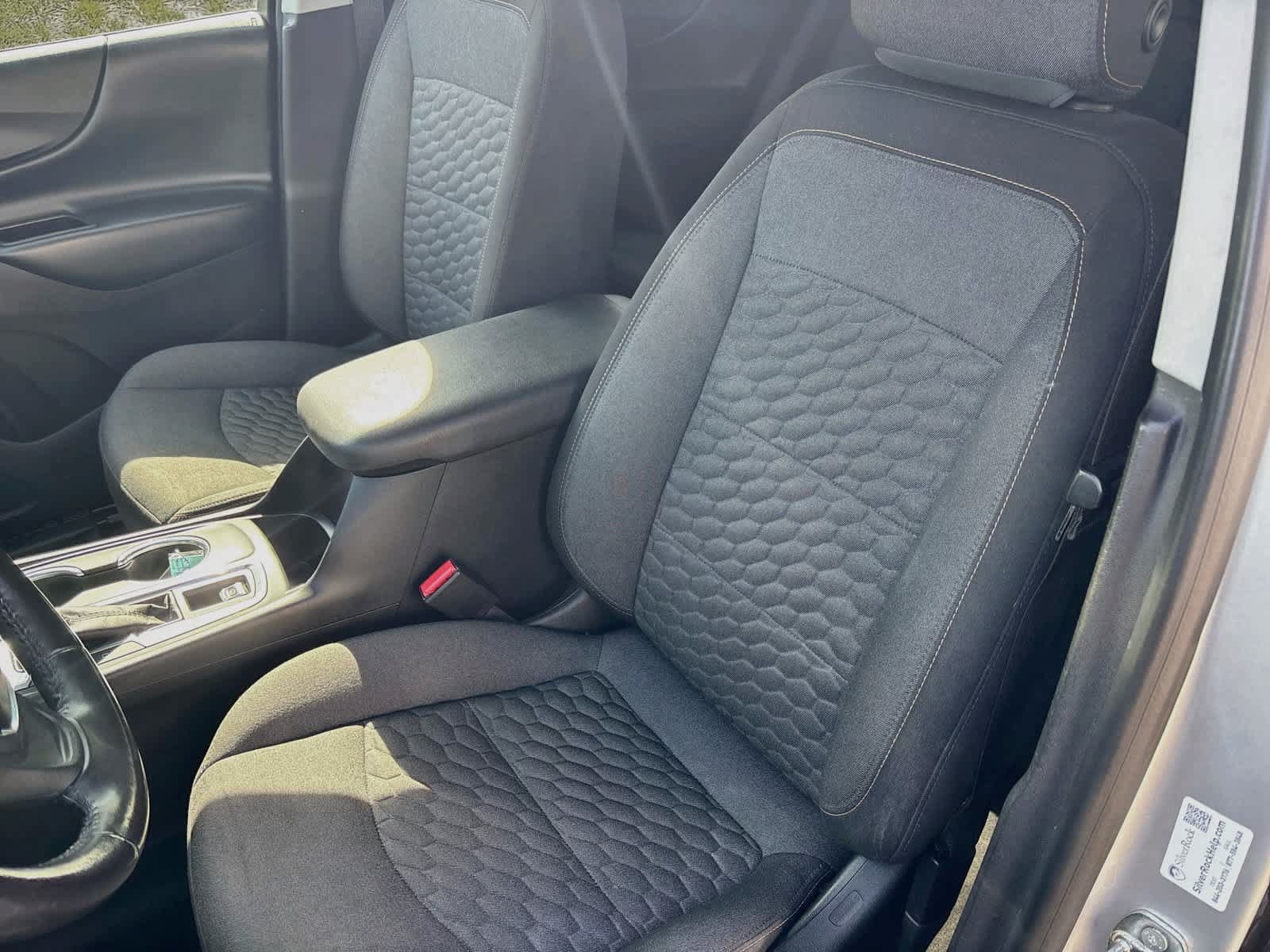 Used 2018 Chevrolet Equinox LT FWD image 19