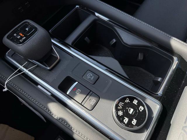 New 2026 Nissan Pathfinder SV AWD/4WD image 25