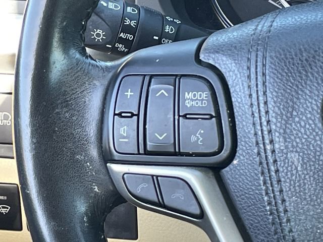 Used 2017 Toyota Highlander XLE image 13