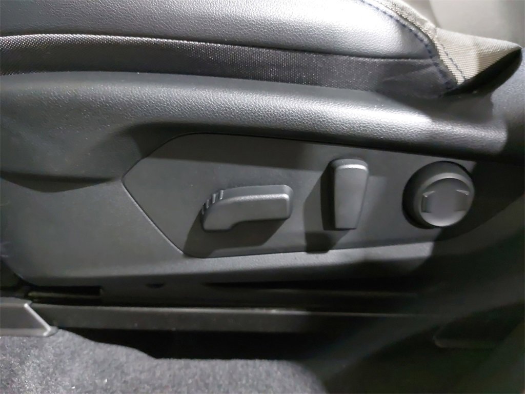 Used 2025 Subaru Forester Premium w/ Convenience Package #1 image 30