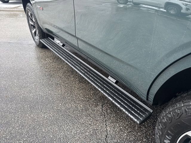 New 2026 GMC Yukon AT4 Ultimate w/ LPO, Floor Liner Package image 12
