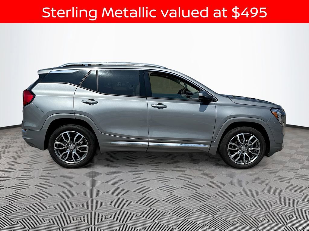 Used 2024 GMC Terrain Denali w/ Denali Premium Package AWD/4WD image 4