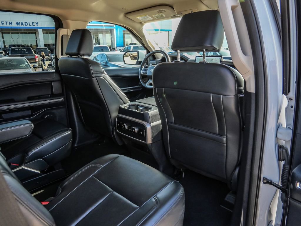 Used 2024 Ford Expedition XLT image 19