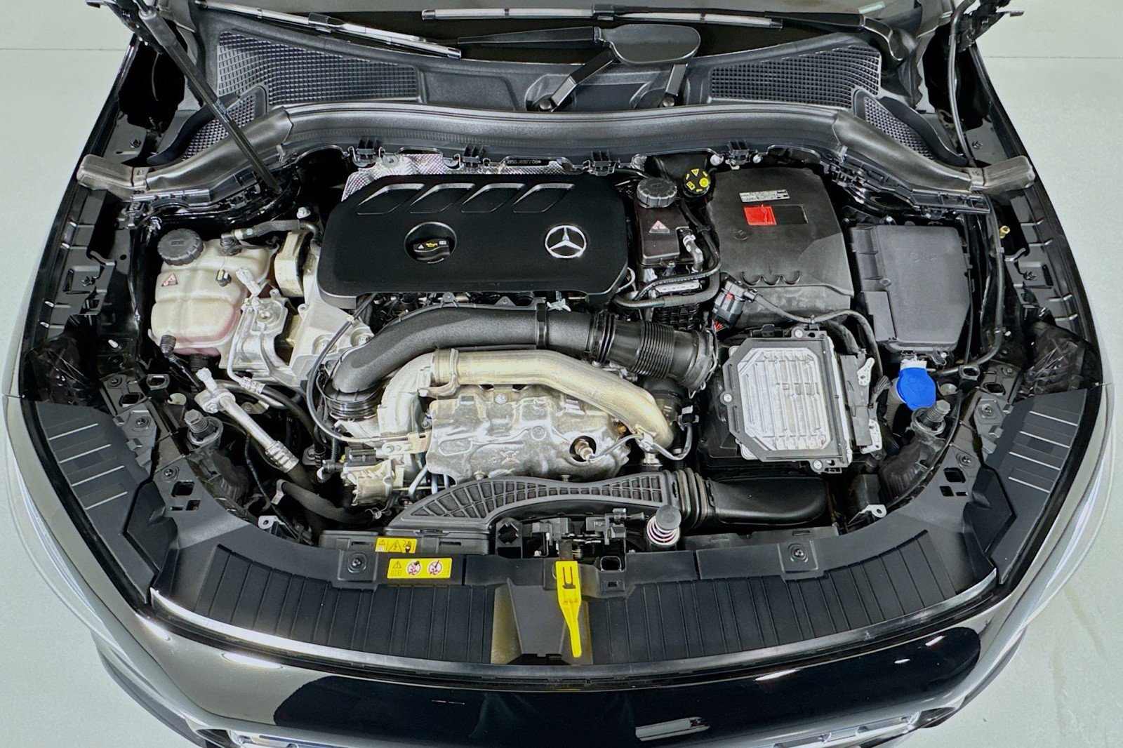 Certified 2025 Mercedes-Benz GLA 250 image 11