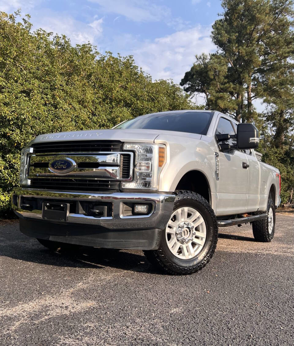 Used 2019 Ford F250 XLT w/ XLT Value Package image 2