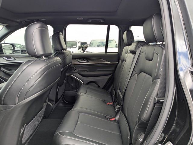 New 2026 Jeep Grand Cherokee Limited AWD/4WD image 14
