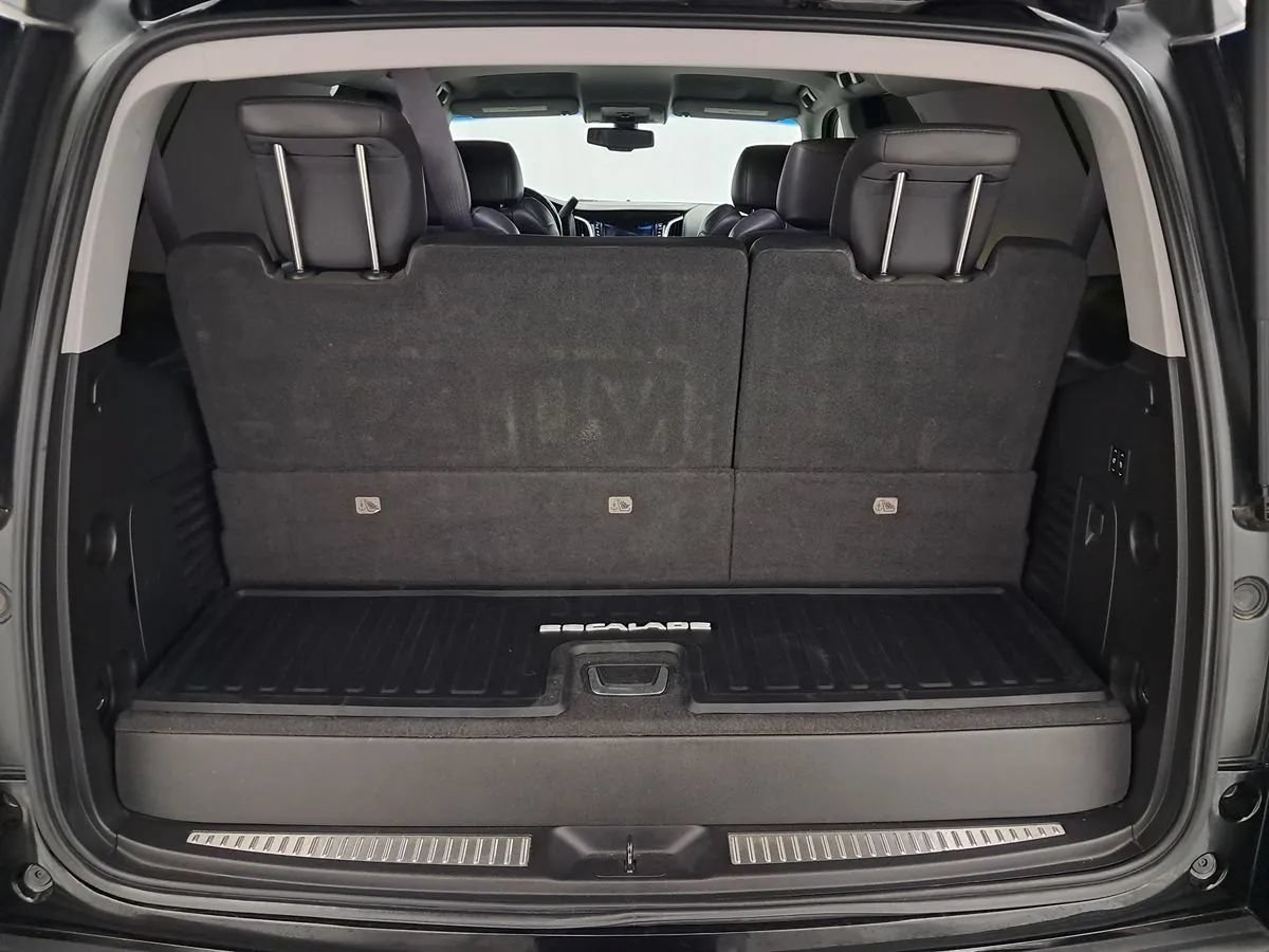 Used 2016 Cadillac Escalade 4WD image 27