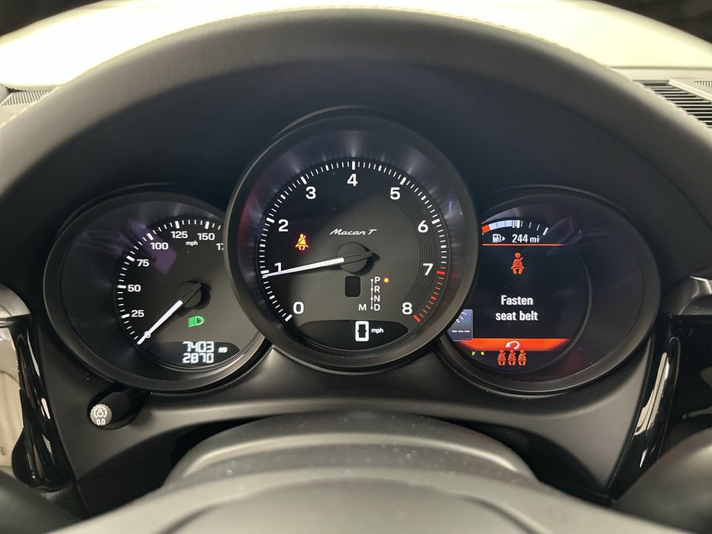 Certified 2026 Porsche Macan Turbo AWD/4WD image 13