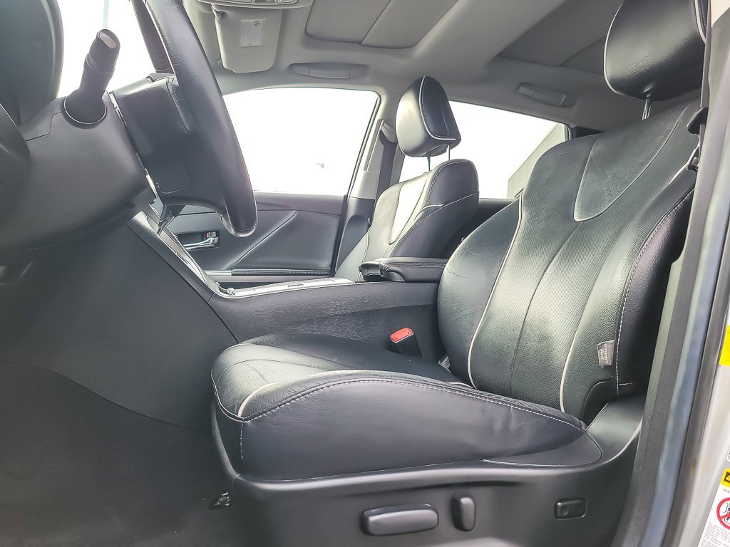 Used 2013 Toyota Venza Limited image 5