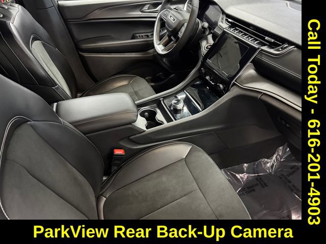 Used 2024 Jeep Grand Cherokee L Altitude image 4