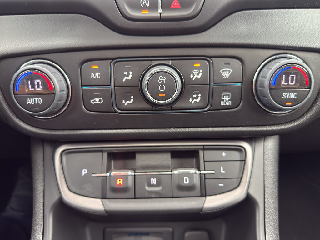 Used 2023 GMC Terrain AT4 w/ Tech Package AWD/4WD image 31