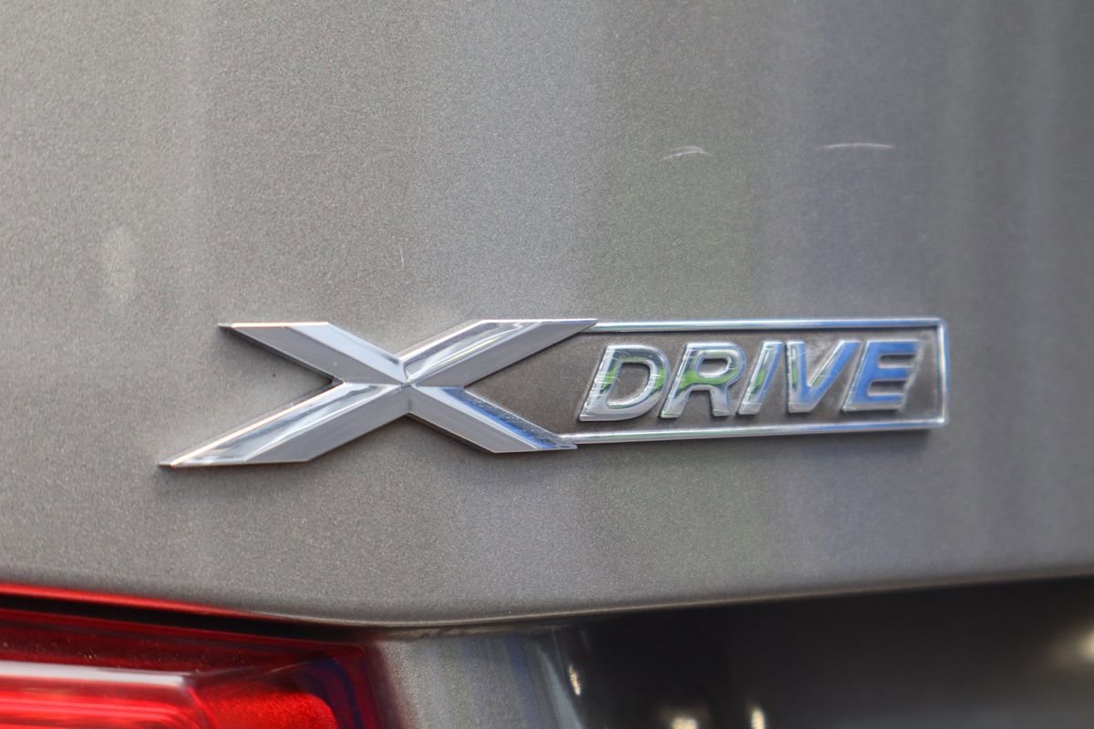 Used 2016 BMW 340i xDrive Sedan AWD/4WD image 27