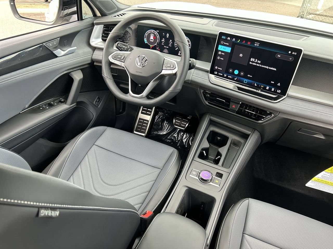 New 2026 Volkswagen Tiguan SE R-Line FWD image 10