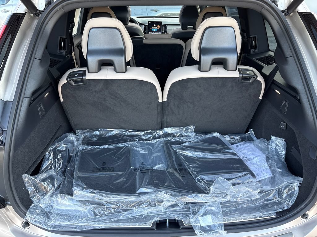 New 2026 Volvo XC90 T8 Plus w/ Protection Package Premier AWD/4WD image 20