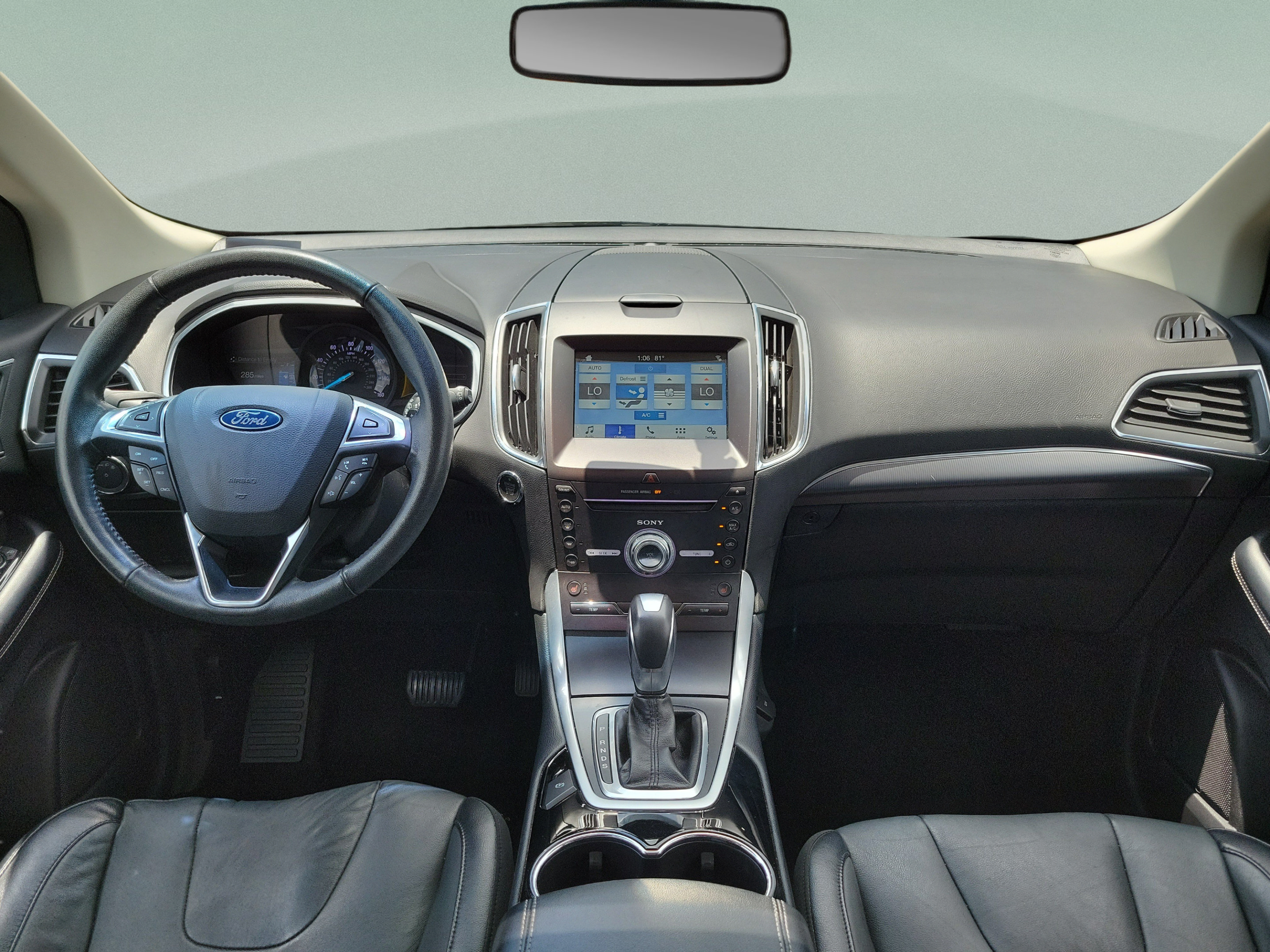 Used 2018 Ford Edge Titanium FWD image 12