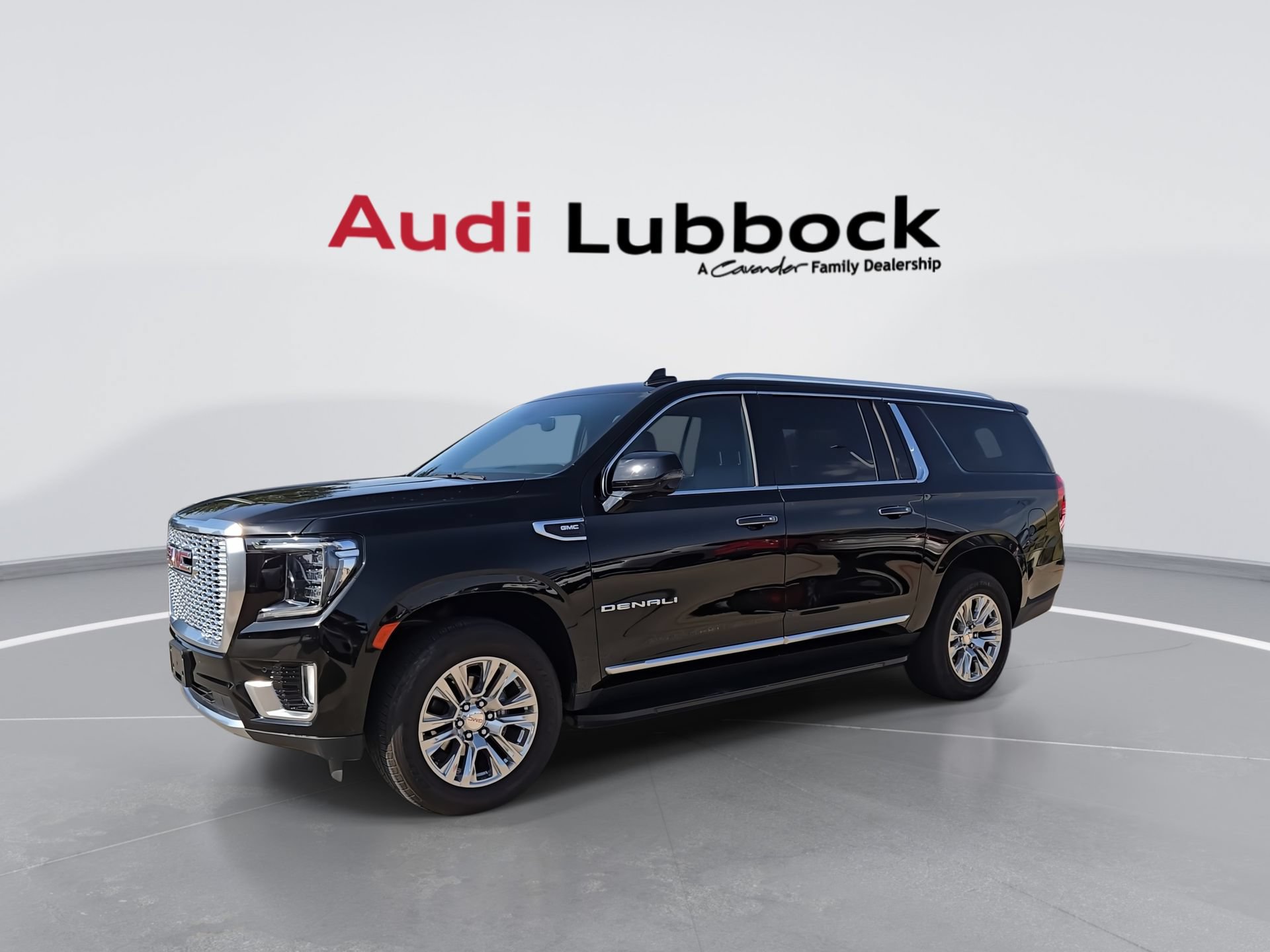 Used 2024 GMC Yukon XL Denali AWD/4WD image 5