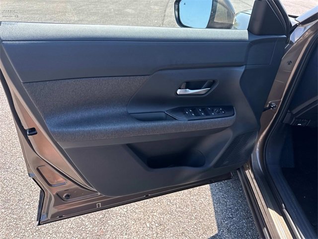 New 2025 Nissan Kicks SV image 19