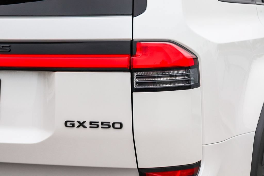 Used 2025 Lexus GX 550 AWD/4WD image 10