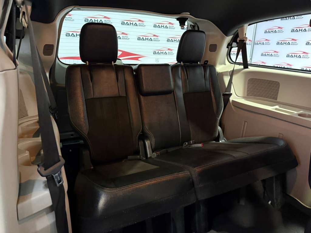 Used 2019 Dodge Grand Caravan SXT FWD image 40