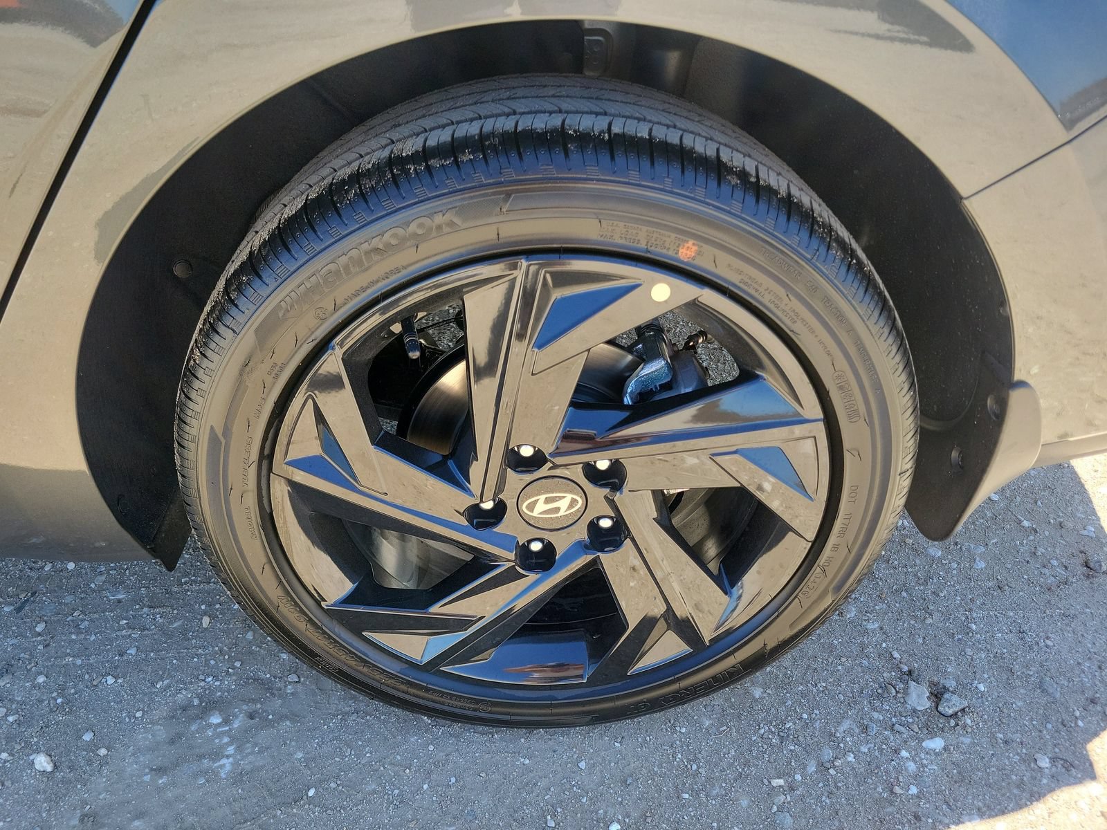 New 2026 Hyundai Elantra SEL Sport FWD image 22