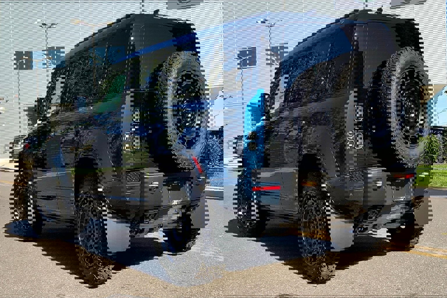 New 2026 Land Rover Defender 110 OCTA image 12