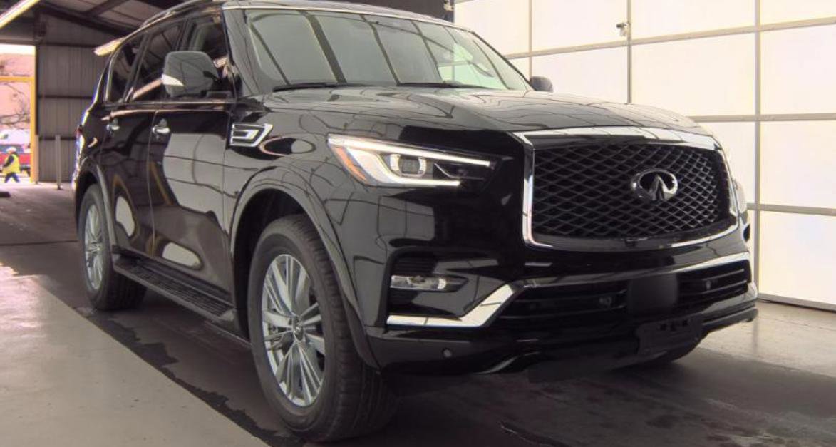 Used 2024 INFINITI QX80 Luxe w/ Cargo Package image 4