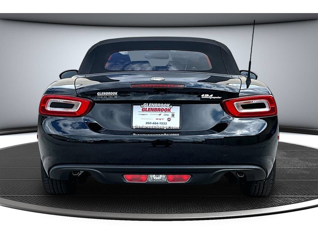 Used 2017 FIAT 124 Spider Classica RWD image 6