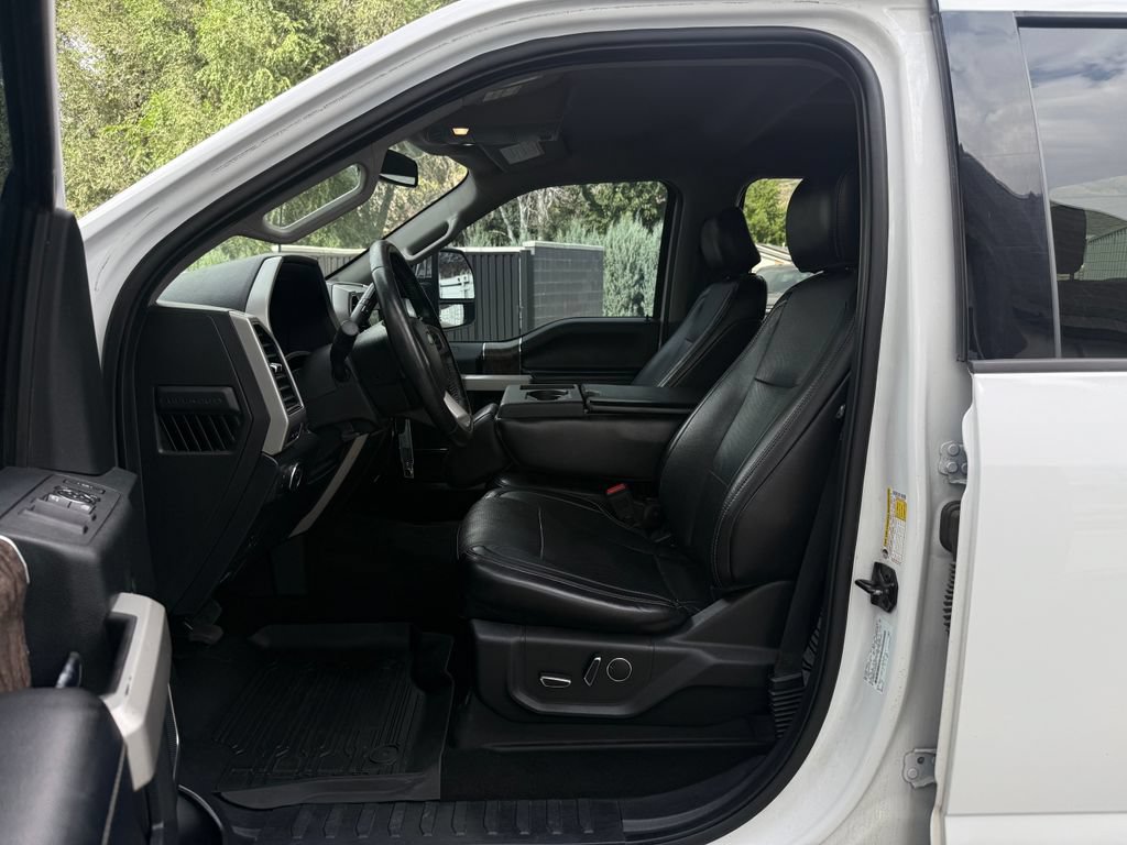 Used 2018 Ford F350 Lariat w/ Chrome Package AWD/4WD image 19