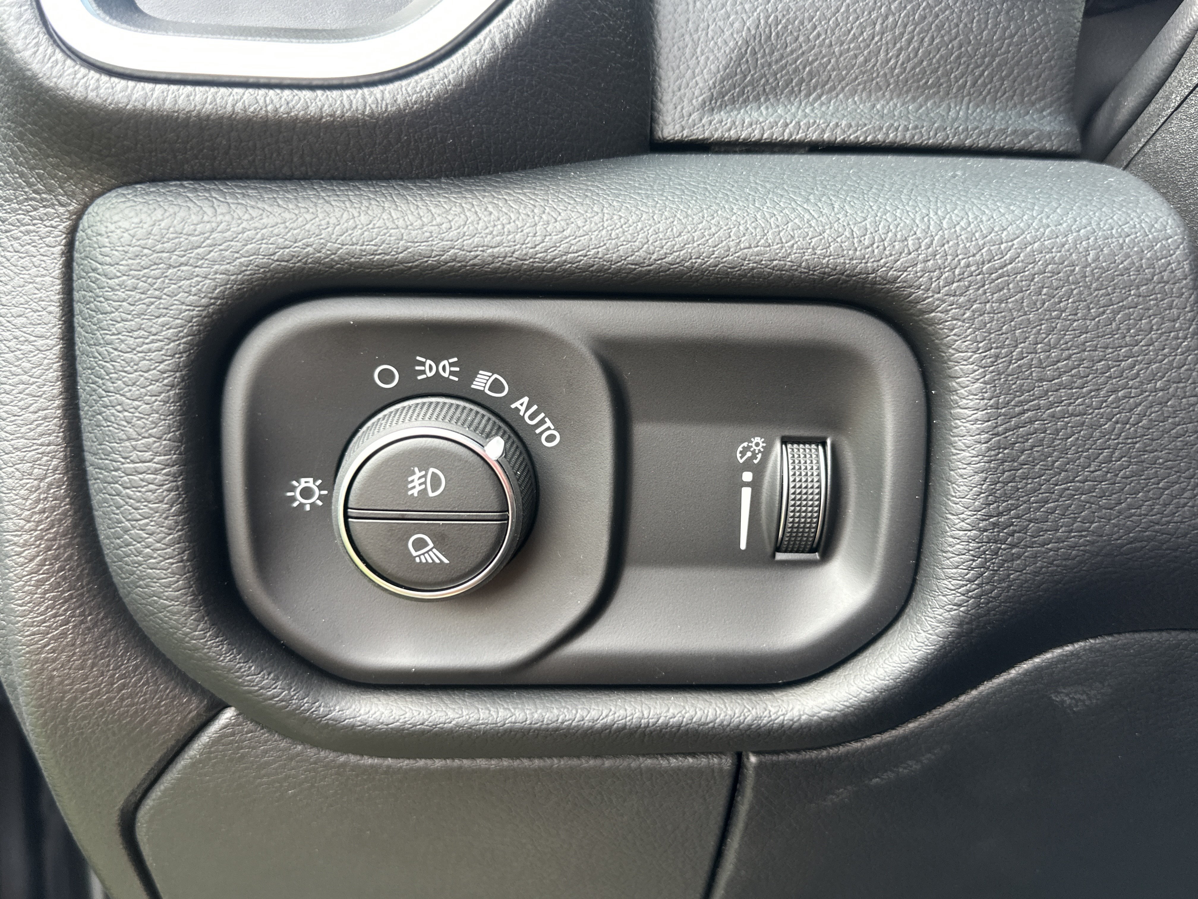 New 2026 RAM 3500 Big Horn AWD/4WD image 10