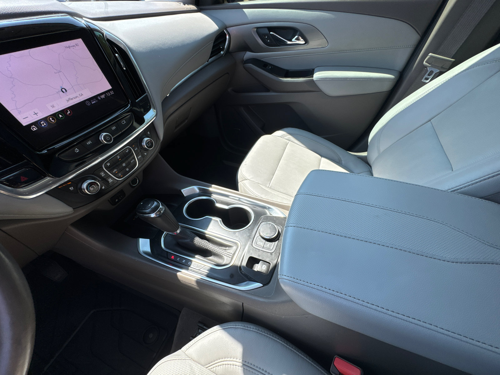 Used 2020 Chevrolet Traverse Premier FWD image 34