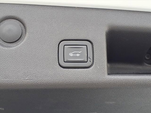 Certified 2024 Chevrolet Equinox LT w/ LPO, Floor Liner Package image 13