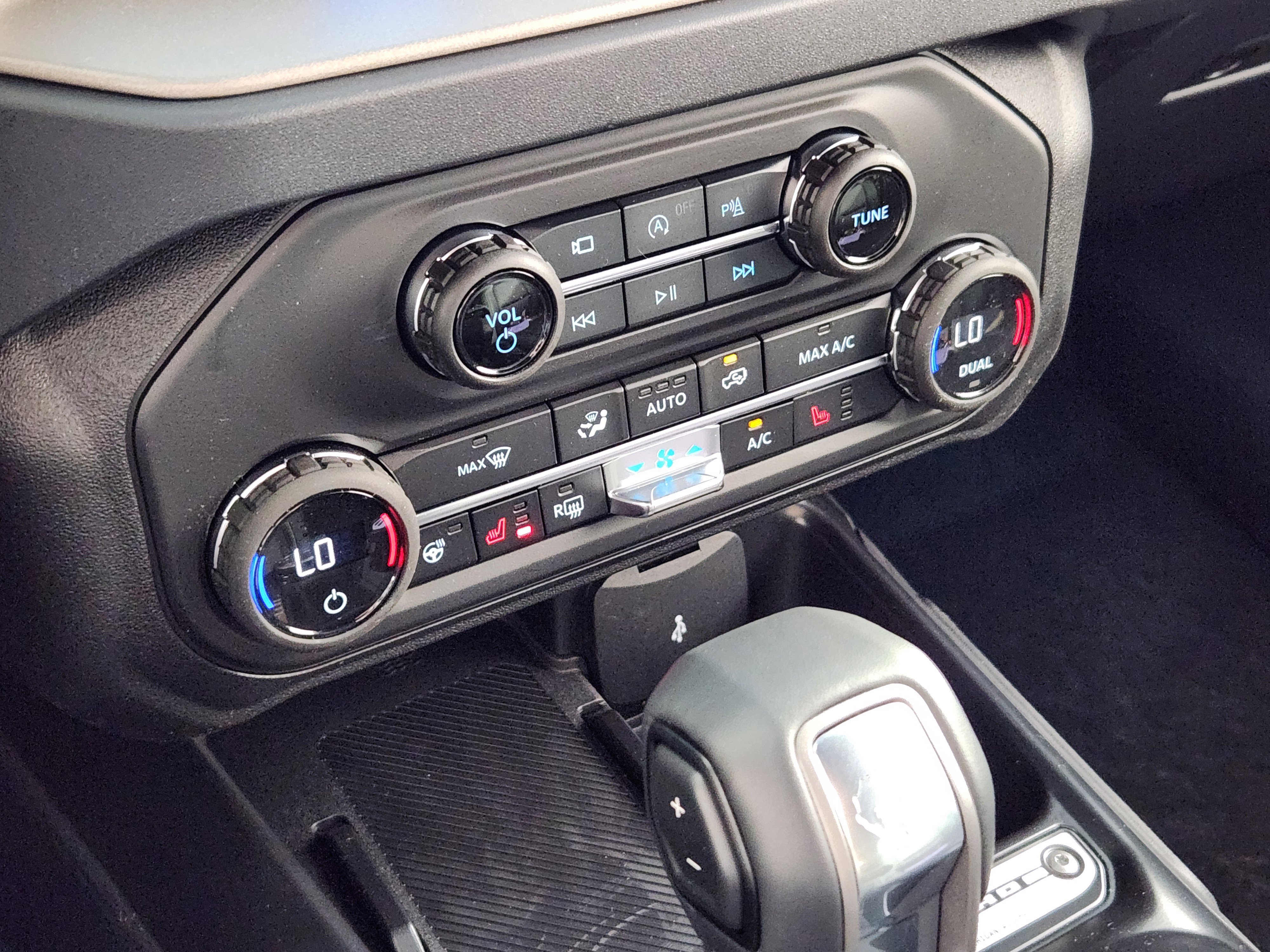 New 2026 Ford Bronco Outer Banks image 24