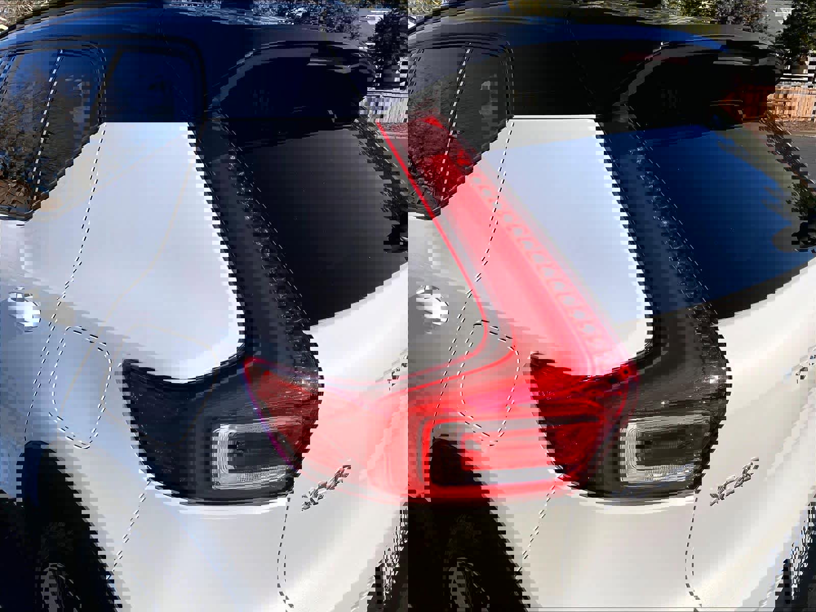 Used 2023 Volvo XC40 Recharge Ultimate w/ Protection Package Premier image 32