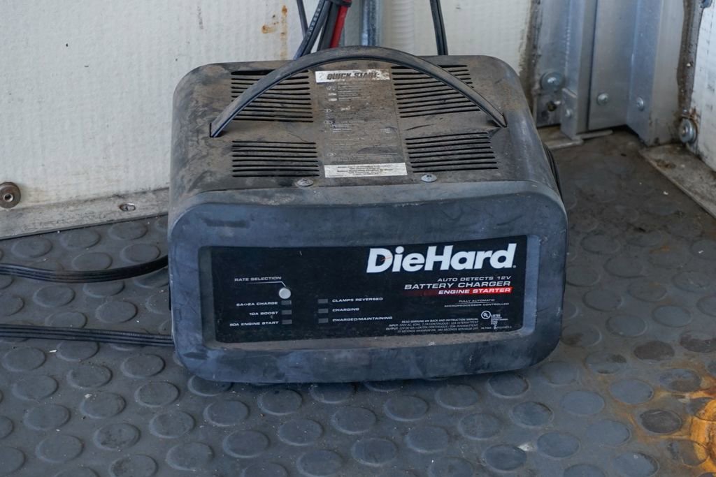 Used 2015 Ford F550 2WD Regular Cab Super Duty image 14