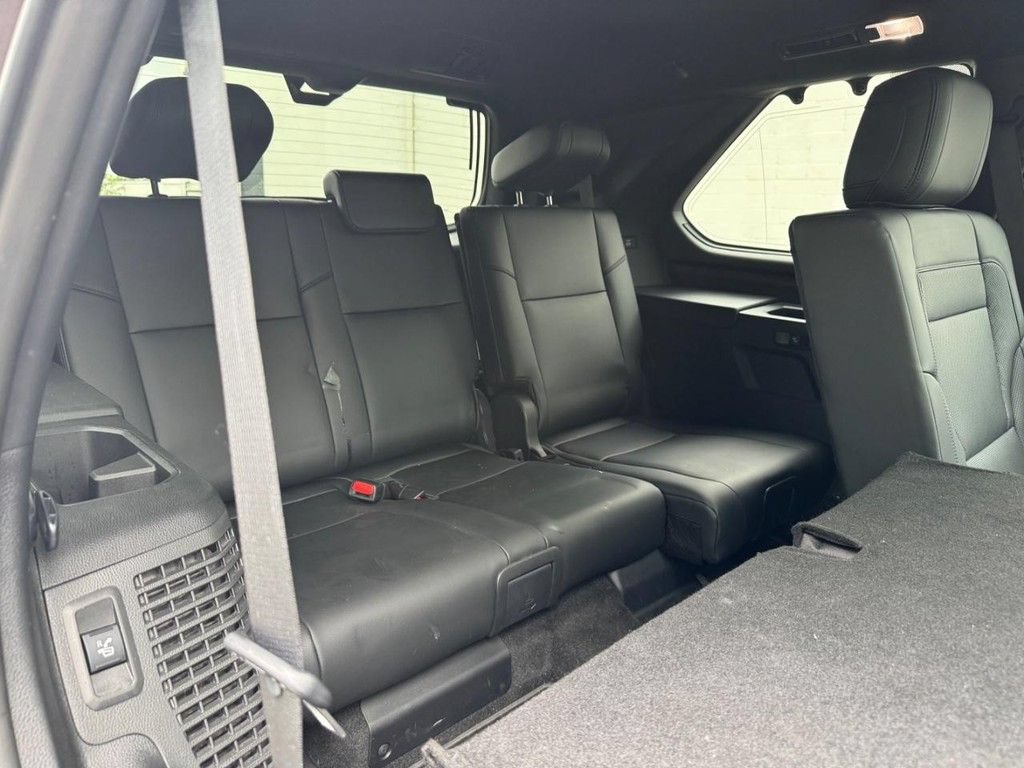 Used 2025 Toyota Sequoia Limited w/ Tow Technology Package AWD/4WD image 15