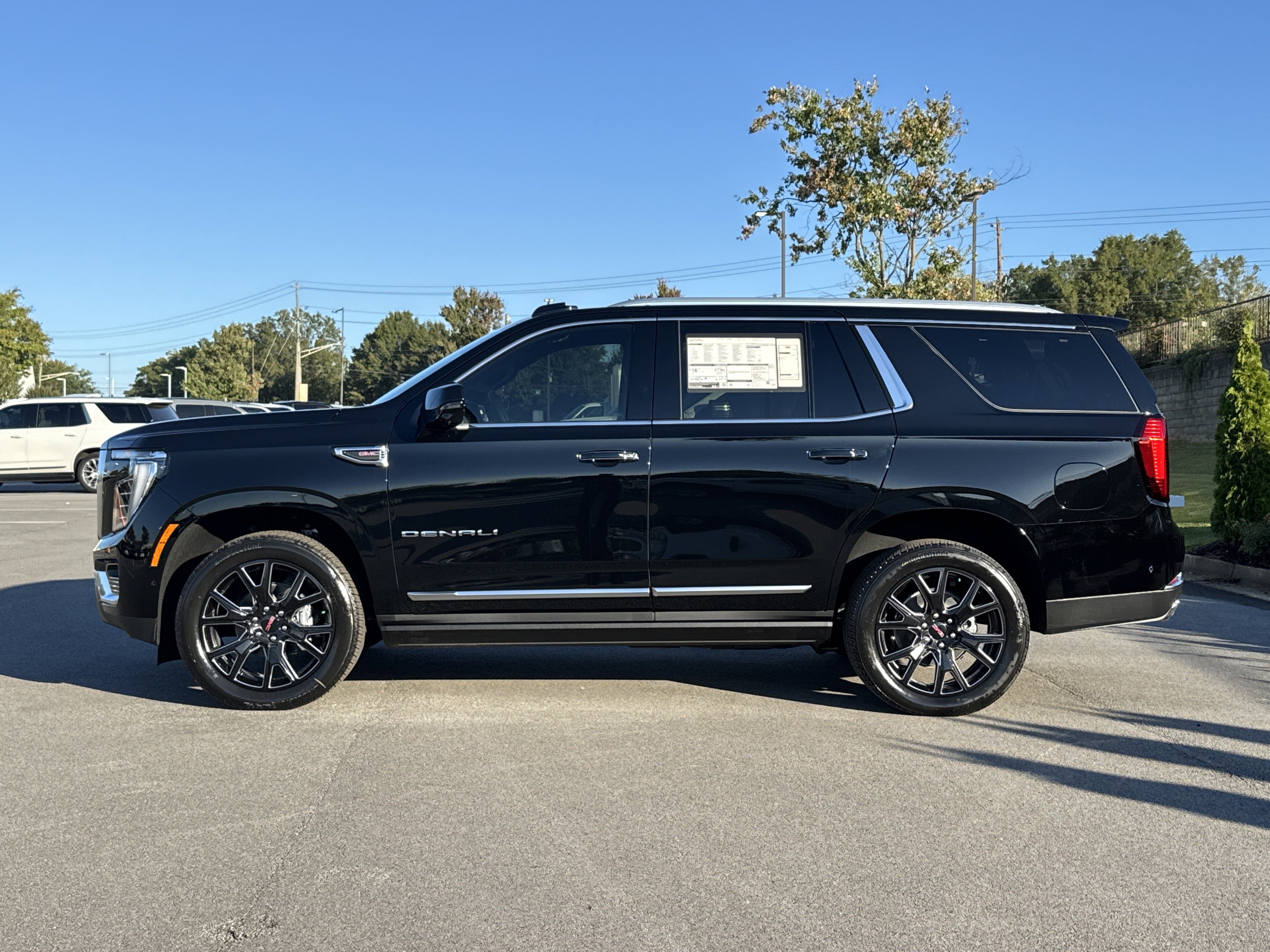 New 2026 GMC Yukon Denali w/ Sun & Power Step Package image 7