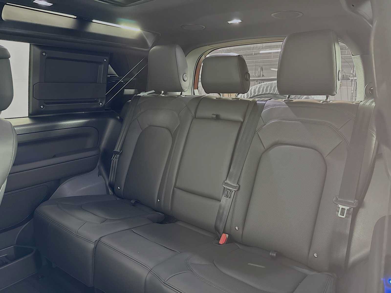 New 2026 Land Rover Defender 90 X-Dynamic SE AWD/4WD image 21