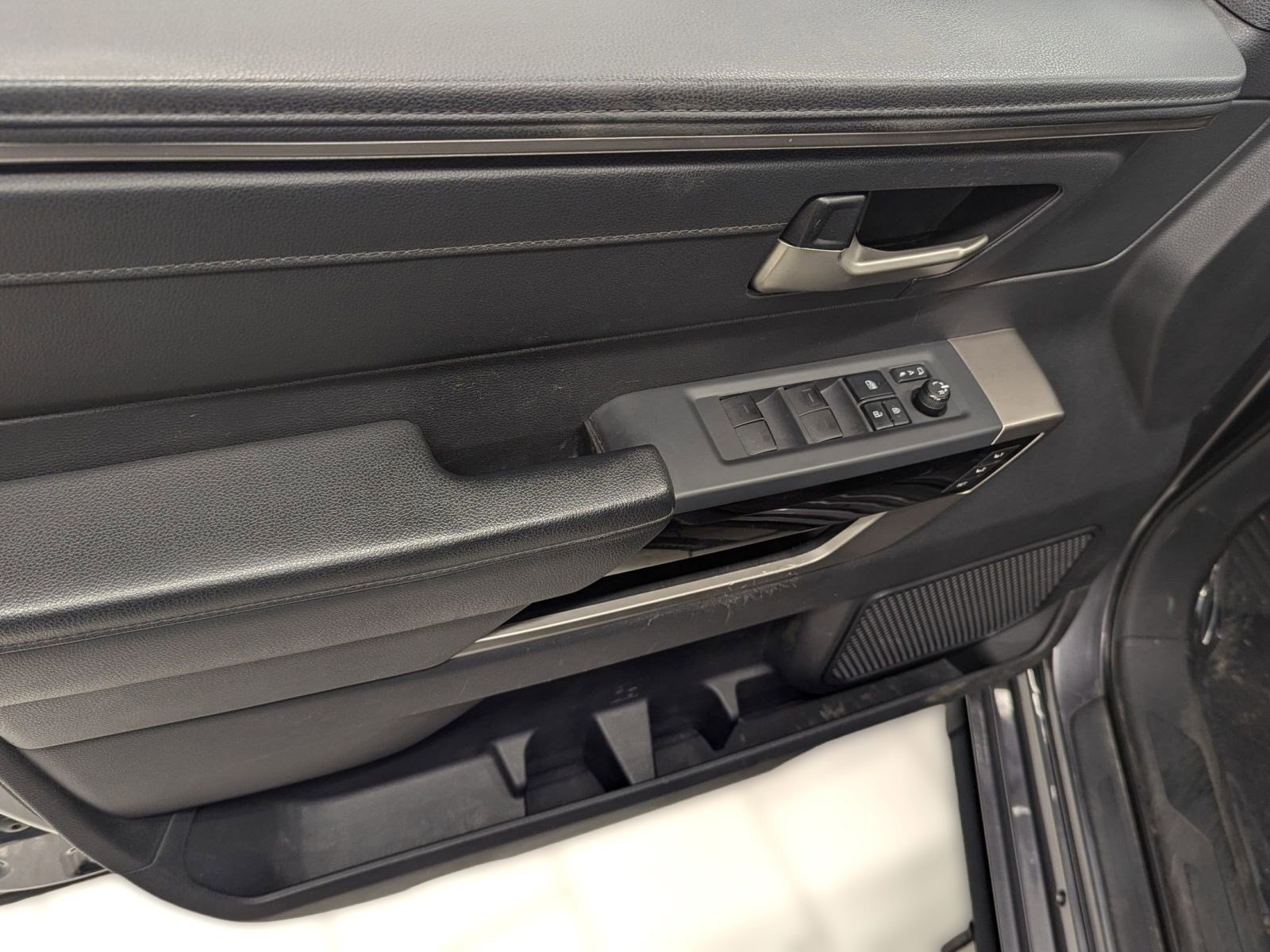 Used 2022 Toyota Tundra Limited image 10