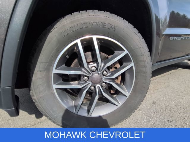 Used 2019 Jeep Grand Cherokee Limited AWD/4WD image 32