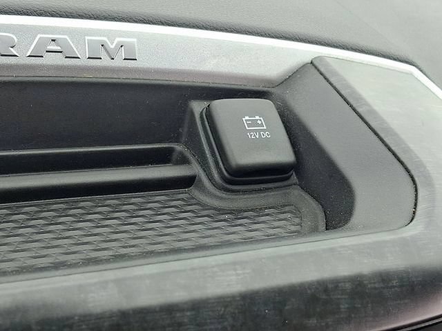 Used 2020 RAM 1500 Big Horn AWD/4WD image 27