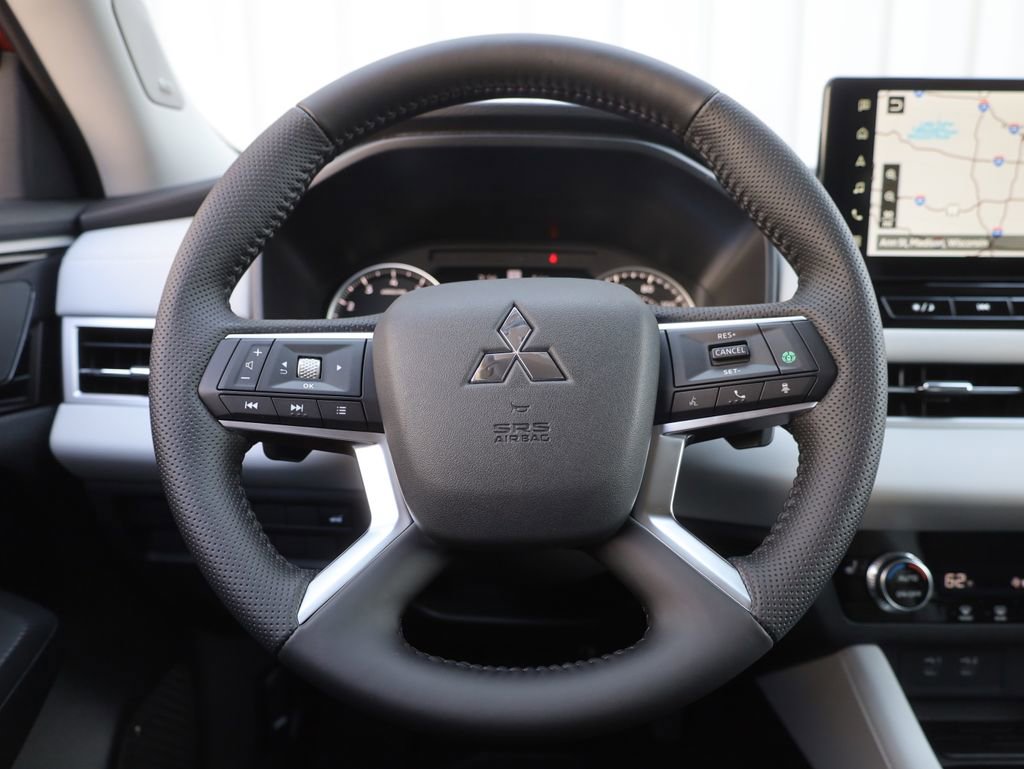 New 2025 Mitsubishi Outlander SE image 51