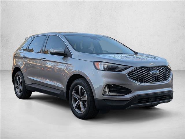 Used 2023 Ford Edge SEL w/ Convenience Package image 3