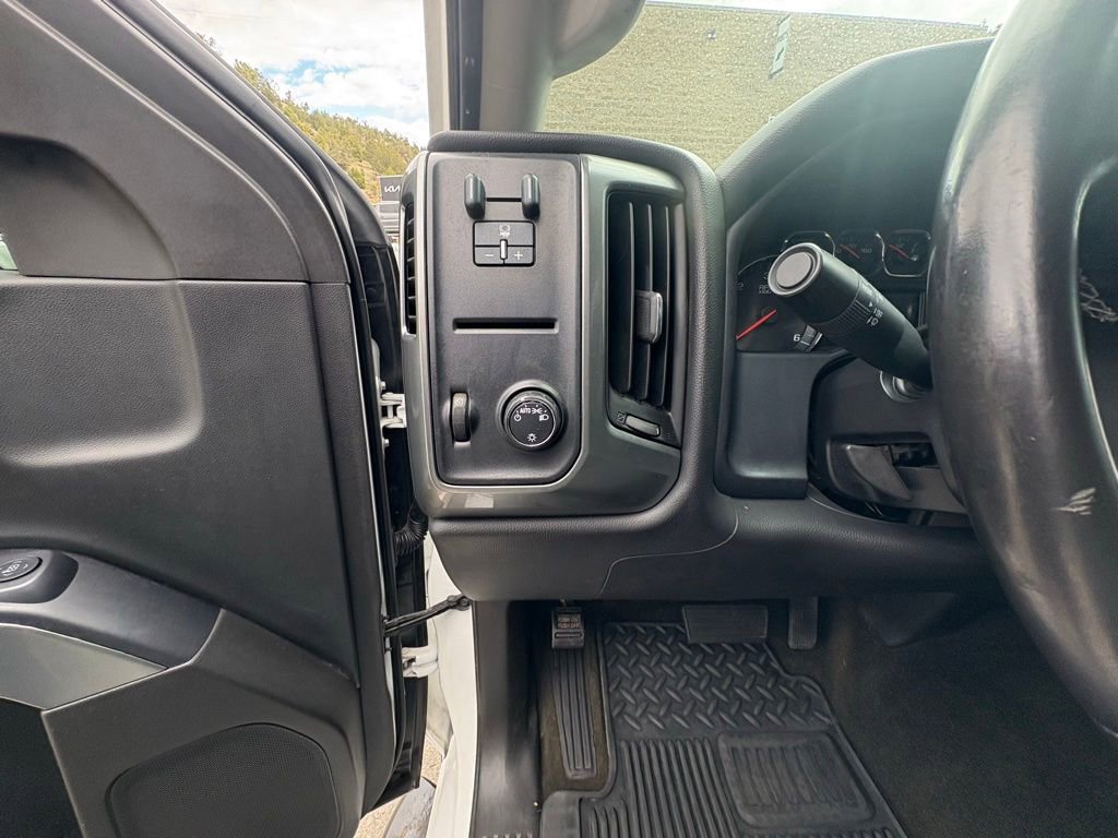 Used 2015 Chevrolet Silverado 2500 LT RWD image 16