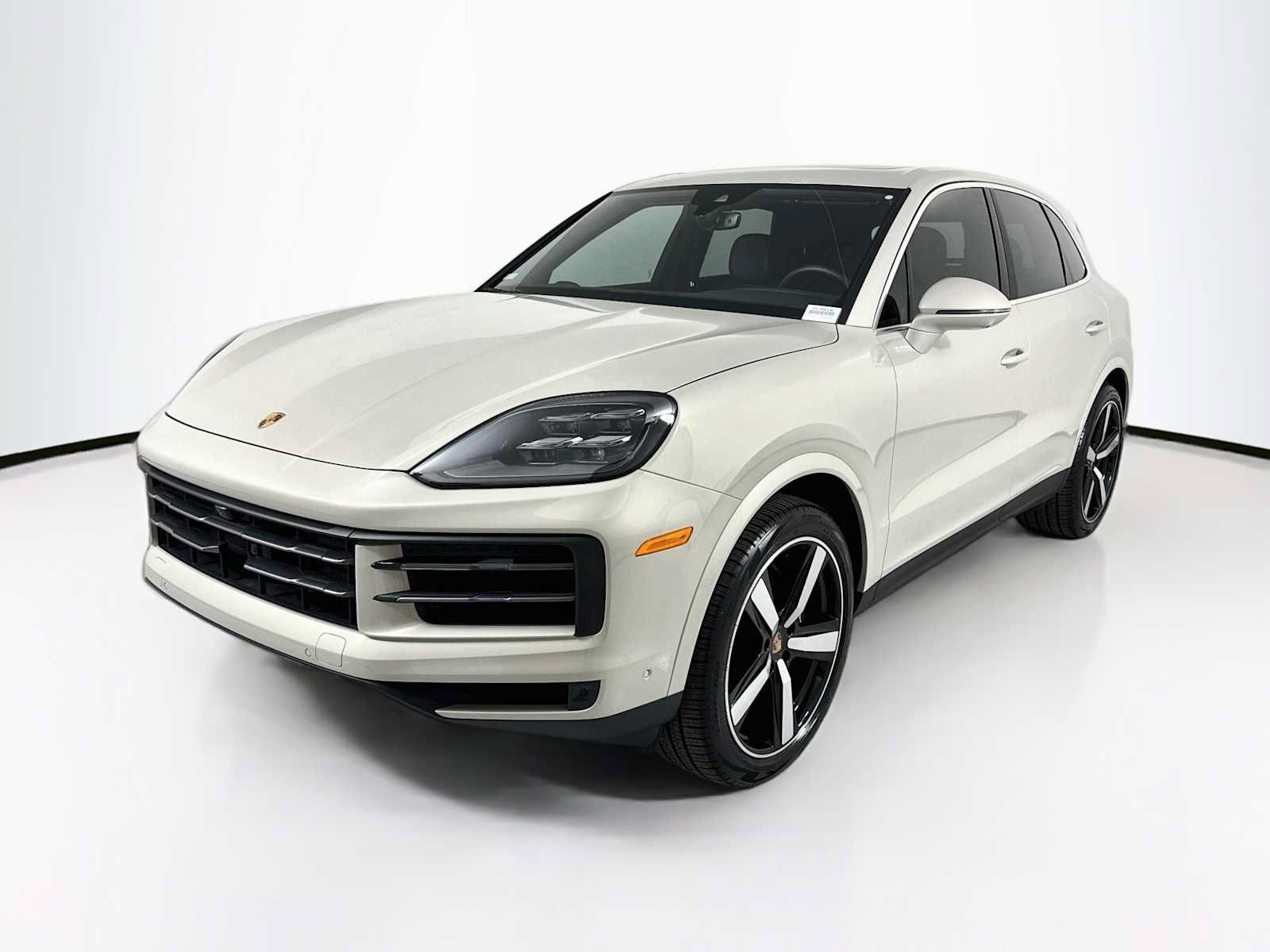Certified 2025 Porsche Cayenne AWD/4WD image 1