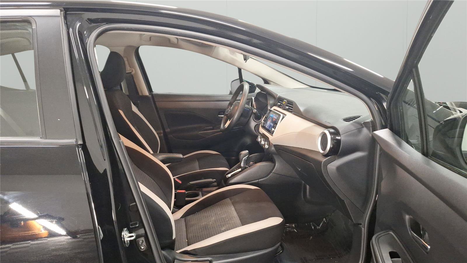 Used 2022 Nissan Versa SV w/ Trunk Package image 14
