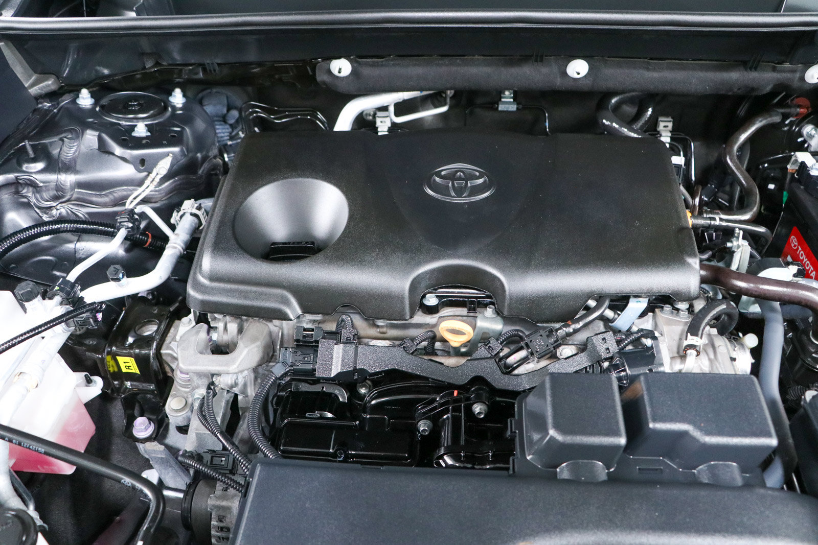 Used 2024 Toyota RAV4 XLE FWD image 31