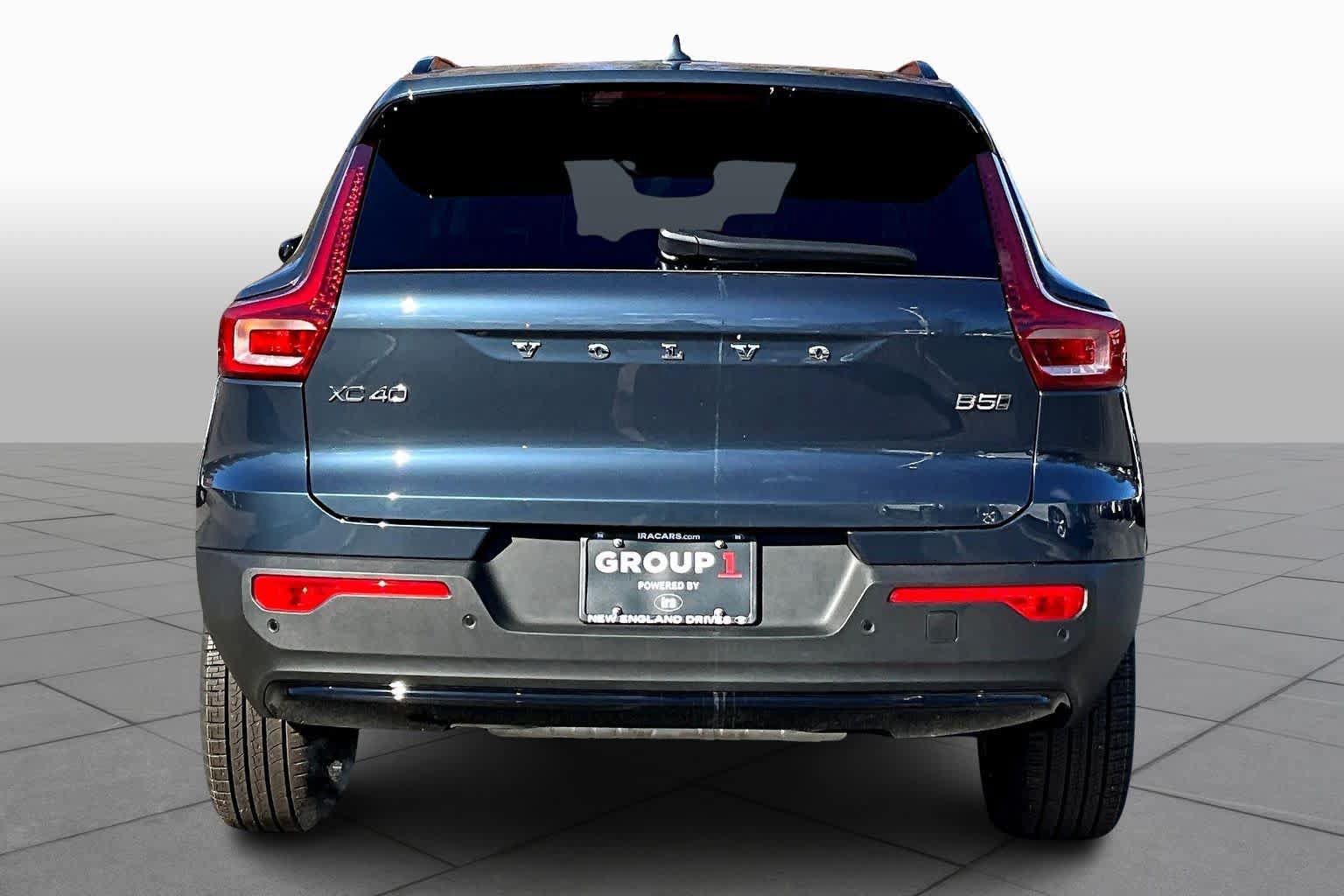 New 2026 Volvo XC40 B5 Ultra w/ Protection Package Premier AWD/4WD image 4