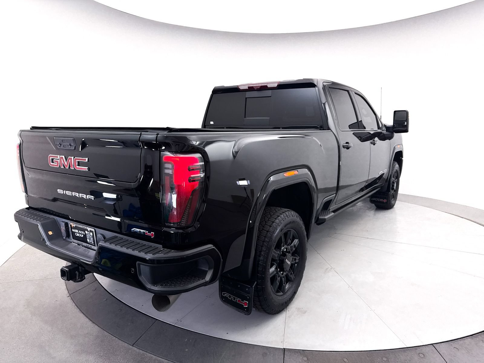Used 2024 GMC Sierra 3500 AT4 w/ AT4 Premium Plus Package AWD/4WD image 16